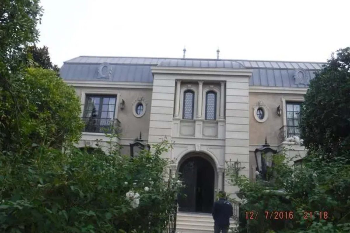 Beverly Hills Pipe Leak In Closet_Celler Project